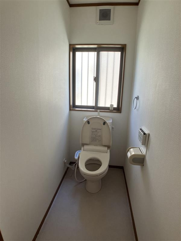 美浜町新栄２丁目戸建てのトイレ