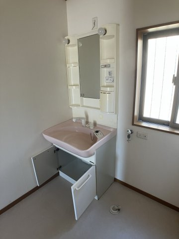 美浜町新栄２丁目戸建ての洗面所