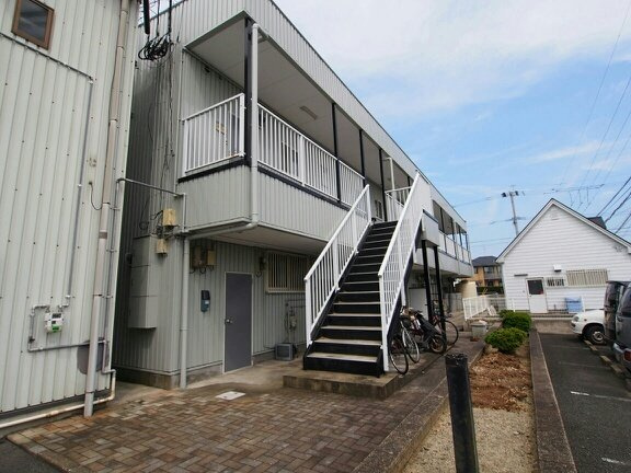 パルネット岩崎のエントランス