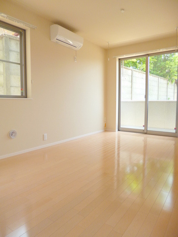 ヴァンベール山王の居間・リビング|★LDK10帖★