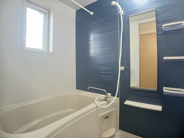 サン・ノーブⅡ木屋瀬の浴室