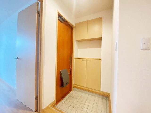 ヴィラ響　Ａの玄関