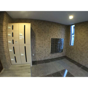 CIビルのエントランス