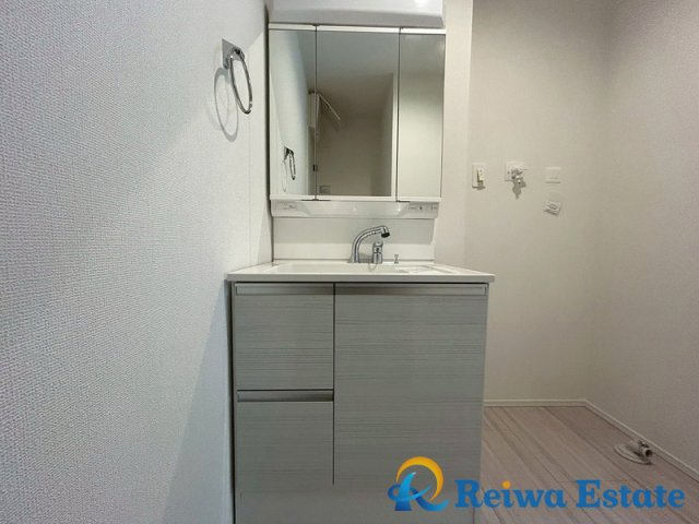 新築戸建　茅ヶ崎市代官町の独立洗面台