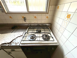 多数の調理器具を同時に使用でき、料理の効率化が可能。省エネで節約になり、様々な料理スタイルに適応できます。また、火力調整が独立しており、手入れや掃除もしやすく、今よりもっとお料理が楽しくなるかも。