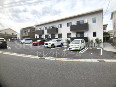 【駐車場】 | ｌｅｇｅｒｅ(レジェール) | 駐車場に車を止められます