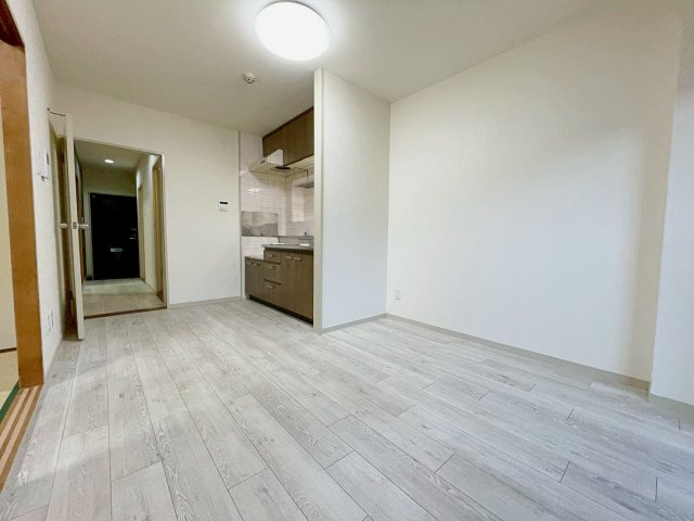 メゾンマリーゴールドの居間・リビング|リビングです