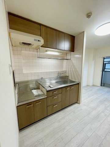 メゾンマリーゴールドのキッチン|コンパクトなキッチンで掃除もラクラク