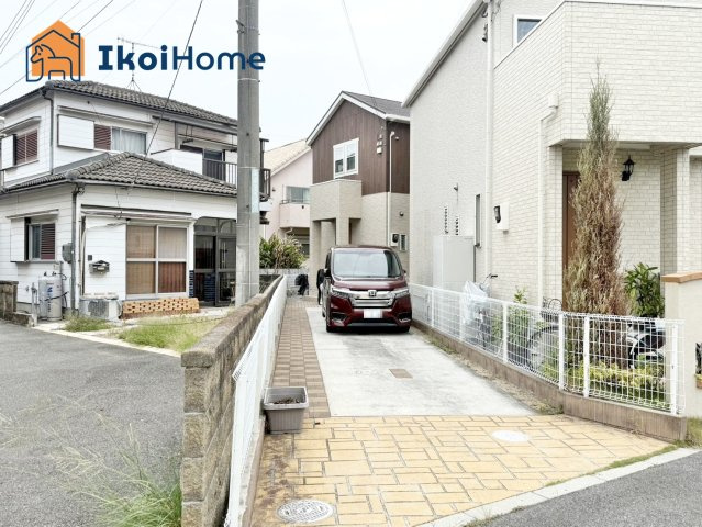 明石市魚住町住吉4丁目　中古戸建の玄関|物件・当店の最寄駅まで無料送迎！最短10分で指定場所へお迎えに向かいます！まずはお問い合わせください