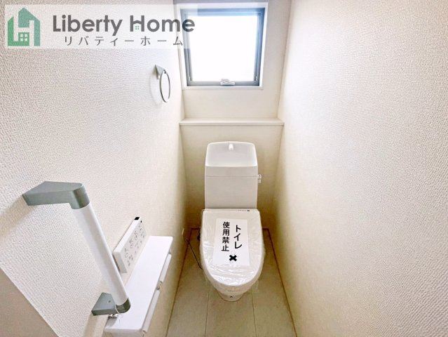 第1下妻市鎌庭　新築戸建　2号棟のトイレ