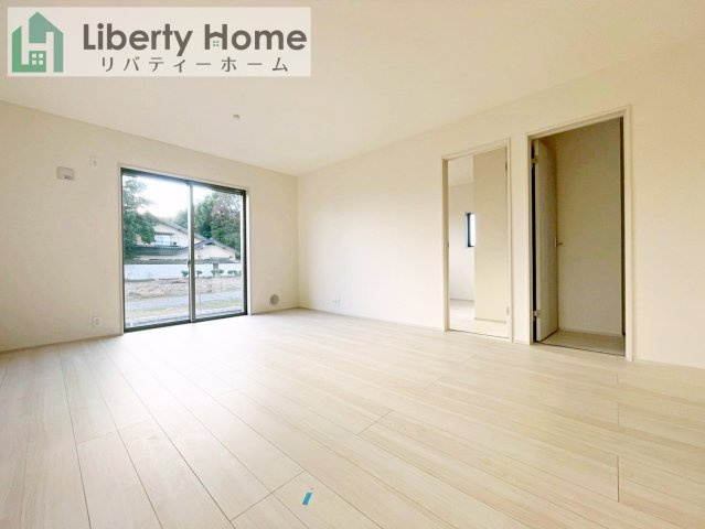 第1下妻市鎌庭　新築戸建　2号棟の居間・リビング