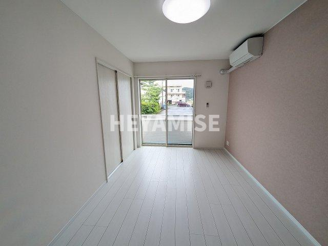 トレス宗方の居間・リビング