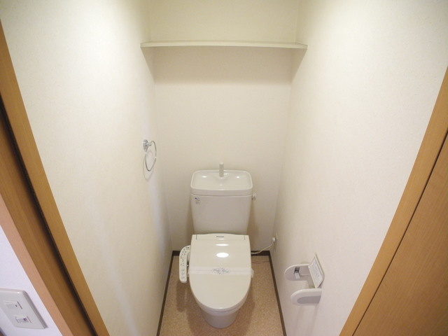 ヨシカワマンション高城のトイレ|※室内画像は別号室のもの