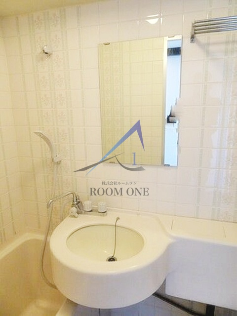 ライオンズマンション麻布の洗面所|洗面台です。