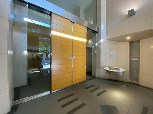 アイムふじみ野タワー西館のエントランス