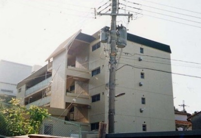 学園南ハイツの外観