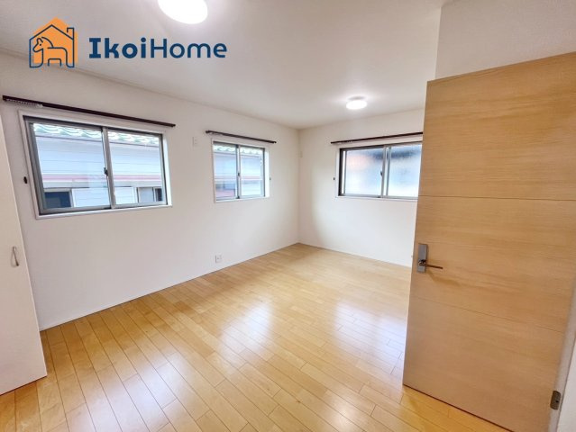 神戸市西区玉津町今津　中古戸建の子供部屋|【ホームページに現地動画掲載中】●年中無休：当日予約可●間仕切り開放して10.2帖の1室としても◎