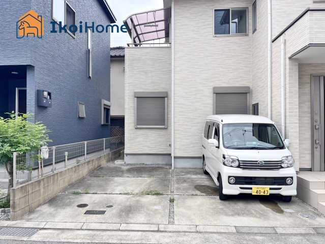 神戸市西区玉津町今津　中古戸建の駐車場|【ホームページに現地動画掲載中】●年中無休：当日予約可●駐車場は並列2台になります。普通車2台可能！