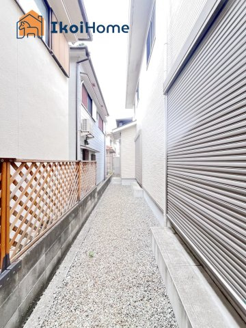 神戸市西区玉津町今津　中古戸建のエントランス|【ホームページに現地動画掲載中】●年中無休：当日予約可●小さな庭スペースがございます。							