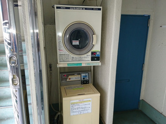 【その他共用部分】 | 1階にコインランドリーがあります