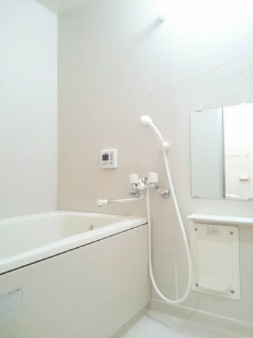 クレールＢの浴室
