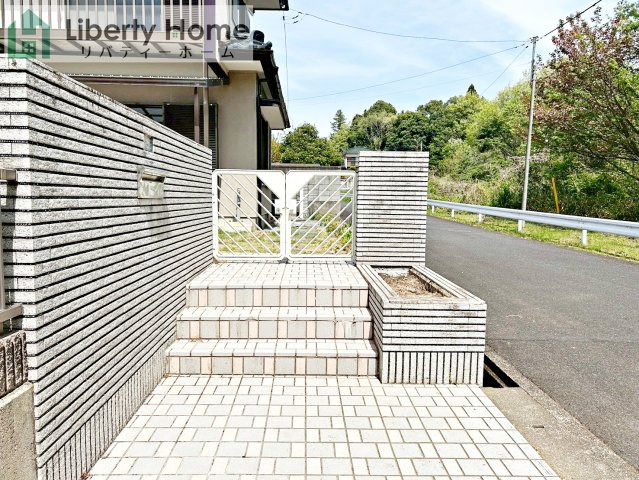 那珂市平野　中古戸建のエントランス