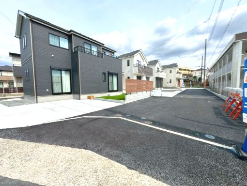 裾野市石脇297番　新築戸建　全4棟　Ⅾ号棟の前面道路含む現地写真