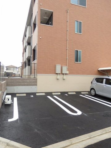 Ａｕｒｏｒａの駐車場|駐車場に車を止められます