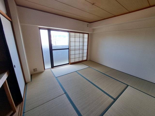 HACHIBUSE鳴尾の和室