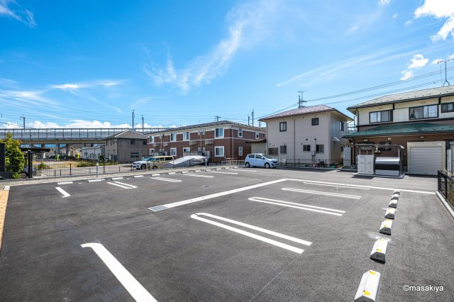 グランドハウス上駒沢の駐車場|家賃割10％　割引期間は契約開始日より23ヶ月後の末日迄。