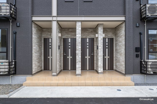 グランドハウス上駒沢のエントランス|家賃割10％　割引期間は契約開始日より23ヶ月後の末日迄。