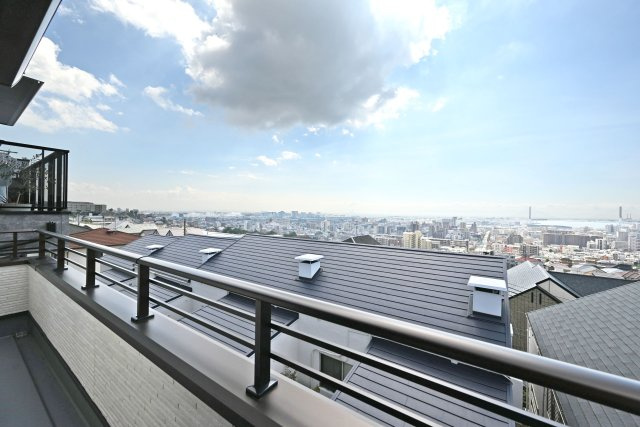 マドレコート甲南台新築一戸建て|4LDK+駐車2台可(車種制限有)の展望|2階バルコニーからの眺望写真です。

