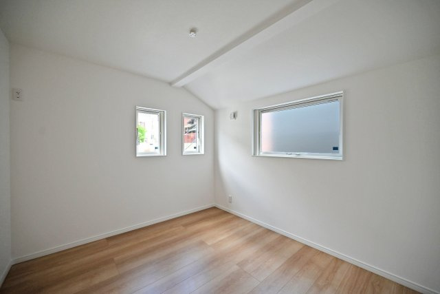 マドレコート甲南台新築一戸建て|4LDK+駐車2台可(車種制限有)の洋室|-洋室5.3帖(2F)-