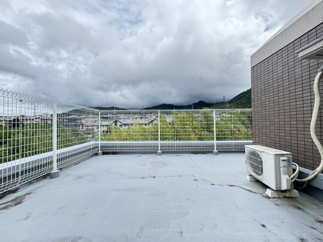 シャルマンコーポ神戸花山のバルコニー|ルーフバルコニー