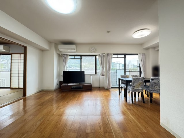 シャルマンコーポ神戸花山の居間・リビング