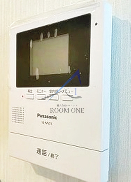 若松町サマリヤマンションのセキュリティ|モニター付きインターホンです。
