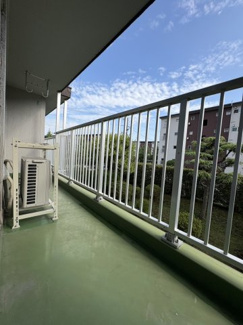 【バルコニー】 | 市沢団地４号棟　２階 | 和室・4.8帖の洋室・5.0帖の洋室につながっているバルコニーにです。