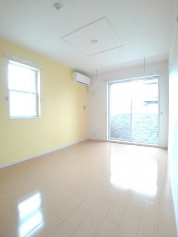 ユニゾンガーデンⅢの居間・リビング