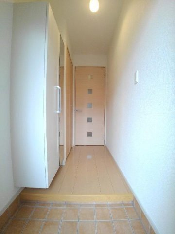 ユニゾンガーデンⅢの玄関