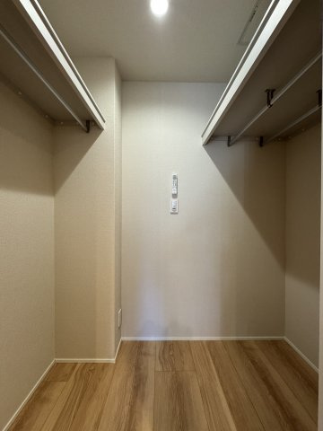  ルミエール　ドゥ―スの収納|広くて奥行きのあるWIC♪