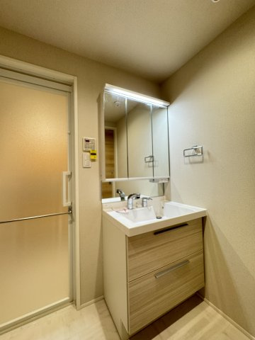  ルミエール　ドゥ―スの独立洗面台|女子力向上にはシャンプードレッサーはマストアイテム♪