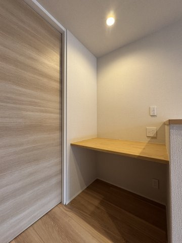  ルミエール　ドゥ―スのその他|ワークスペースも完備♪