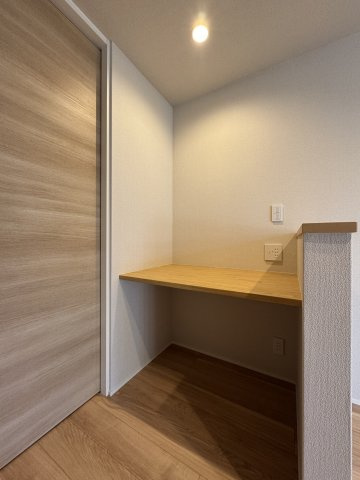  ルミエール　ドゥ―スの設備|ワークスペースも完備♪