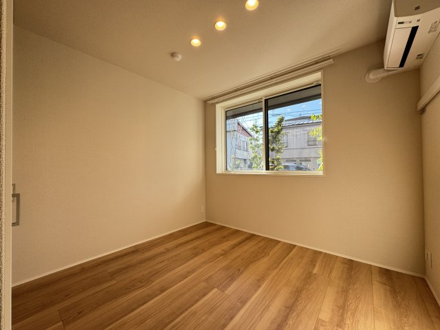  ルミエール　ドゥ―スの洋室|5.3帖洋室♪