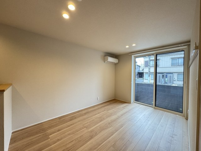  ルミエール　ドゥ―スの洋室|賃貸ではあまりない9.5帖の洋室♪