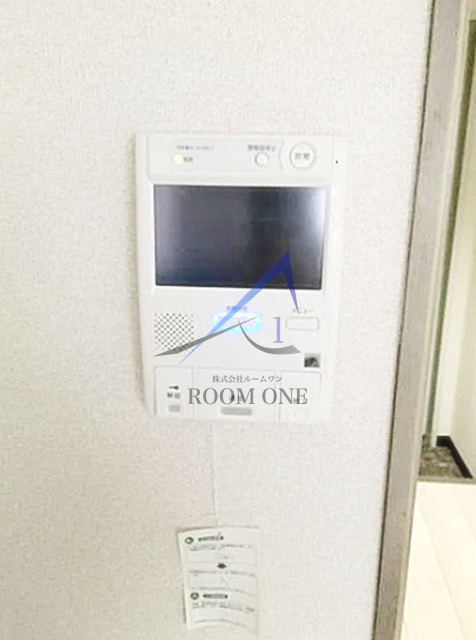 ロイヤルプラザ森下のセキュリティ|モニター付きインターホンです。