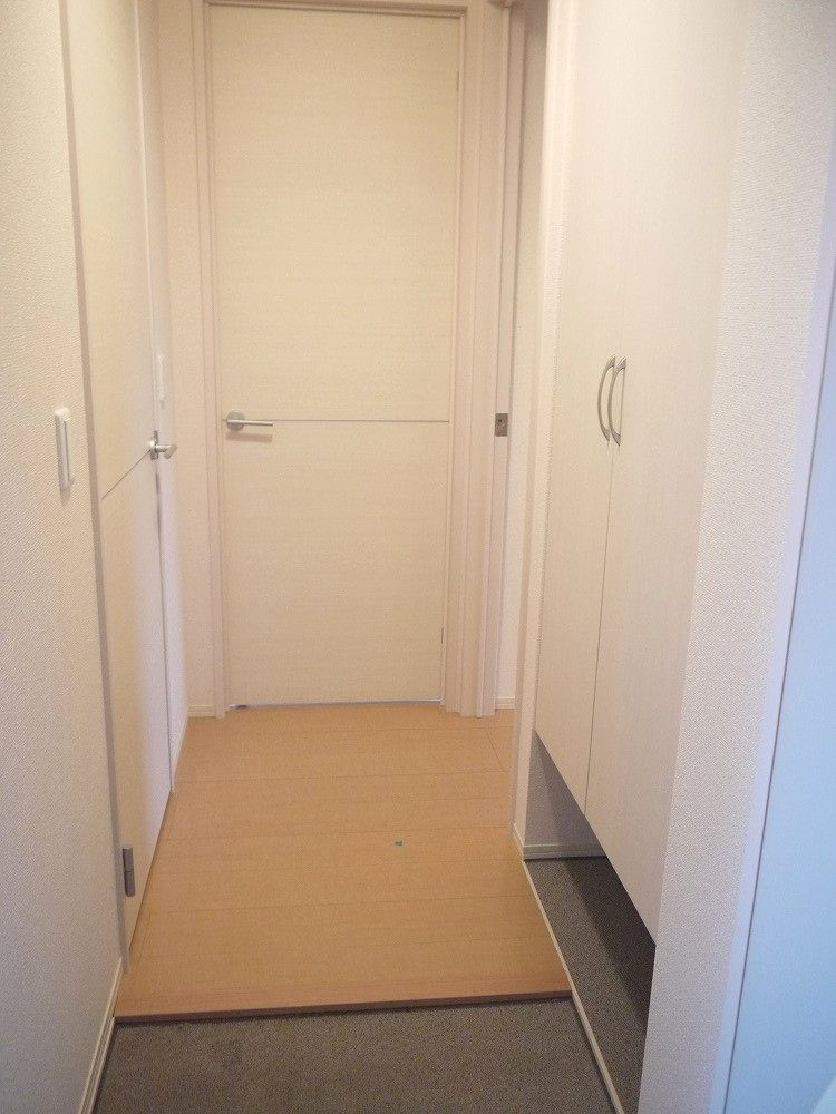 グレイスアベニュー　上浜町　Ｂの玄関