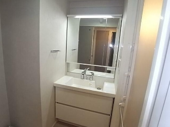 【独立洗面台】 | アプリカーレ練馬 | 嬉しい独立洗面台付き。