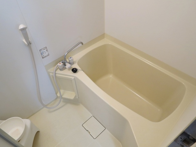 スクエアＳＴの浴室|清潔な浴室です(^^♪