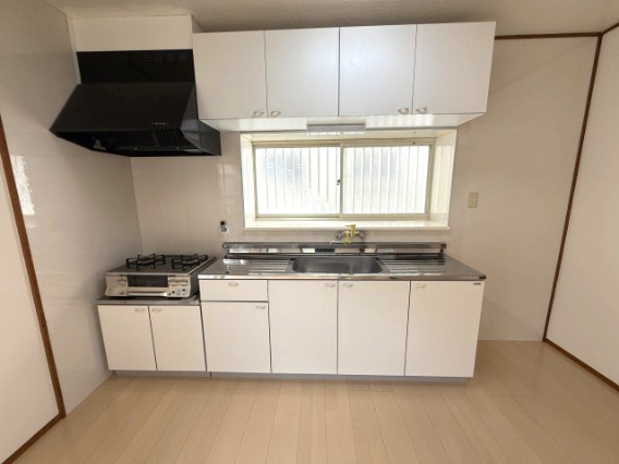 明石市魚住町清水のキッチン|壁付キッチンなので広々使えます！